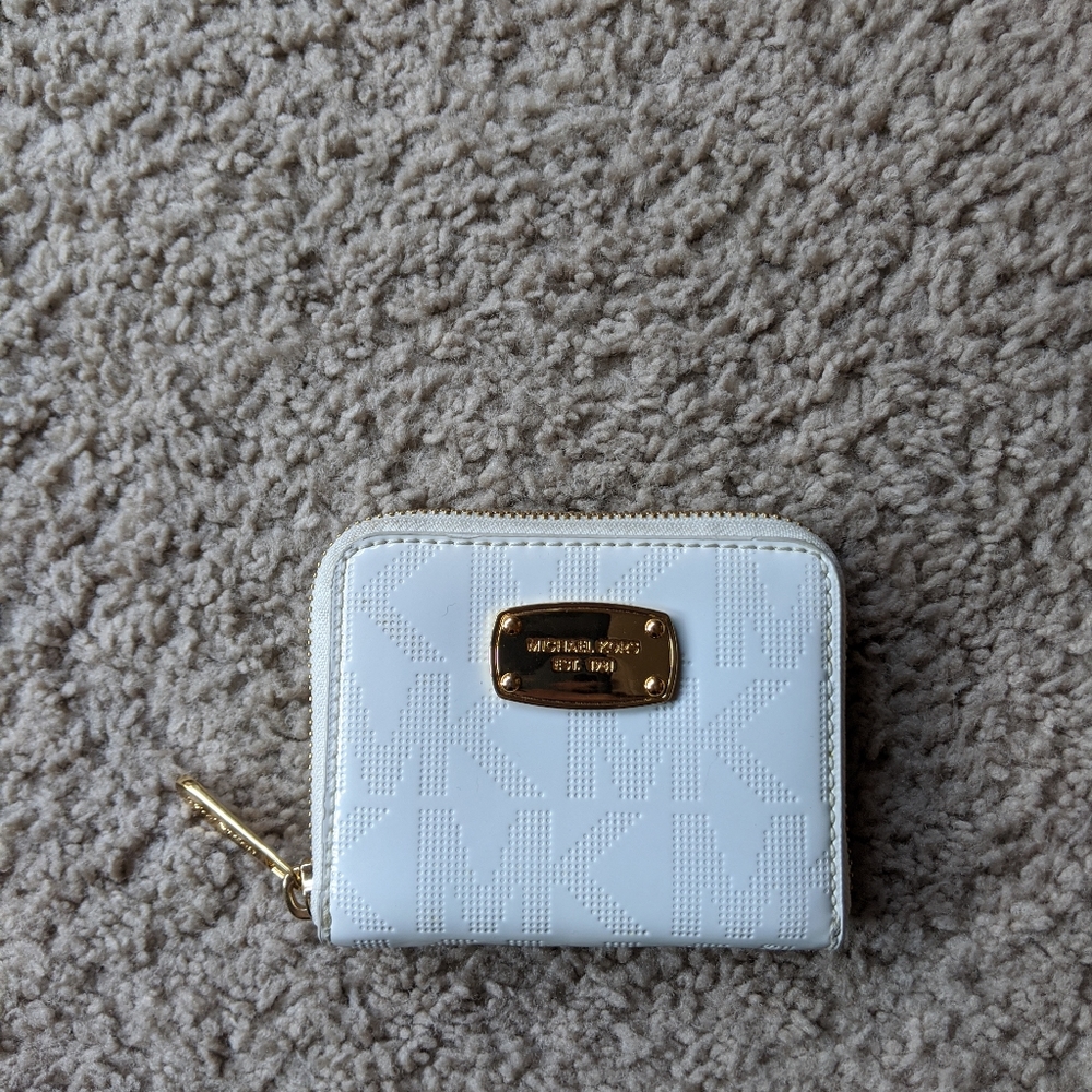 MICHAEL KORS white mini zip wallet